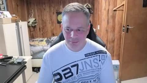 Snapshot of exibe1219 chatting on January 19, 1:55 pm exibe1219 online show from January 19, 1:55 pm