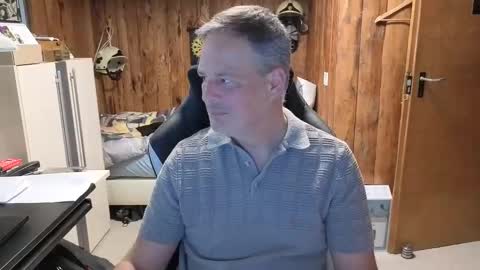 Snapshot of exibe1219 chatting on February 11, 10:48 am exibe1219 online show from February 11, 10:48 am