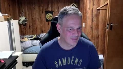 Snapshot of exibe1219 chatting on February 22, 4:09 pm exibe1219 online show from February 22, 4:09 pm