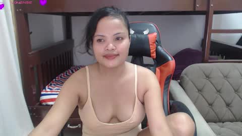Snapshot of exotic_asian69 chatting on March 27, 8:59 am exotic_asian69 online show from March 27, 8:59 am