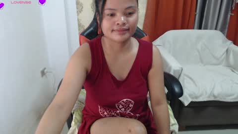 Snapshot of exotic_asian69 chatting on April 5, 9:28 am exotic_asian69 online show from April 5, 9:28 am
