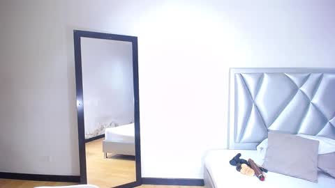 exotic_karmella online show from December 24, 7:22 pm