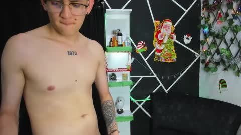 exotic_kisses_ online show from December 10, 6:17 pm