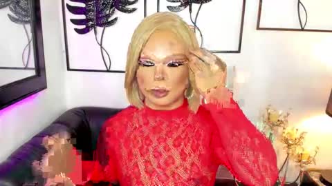 Lindsay online show from May 28, 6:38 pm