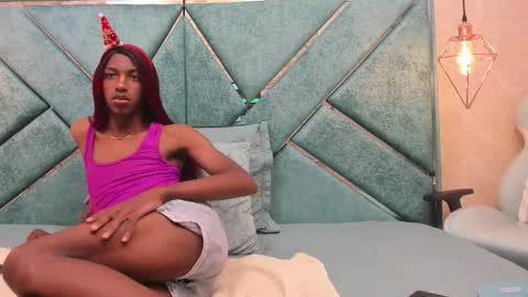 Snapshot of exotic_trans chatting on November 28, 11:35 am Adriana online show from November 28, 11:35 am