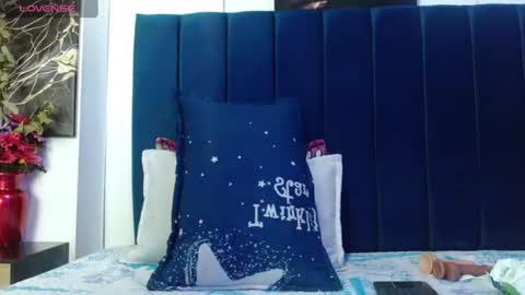 Snapshot of exotic_wish chatting on June 22, 4:31 am exotic_wish online show from June 22, 4:31 am
