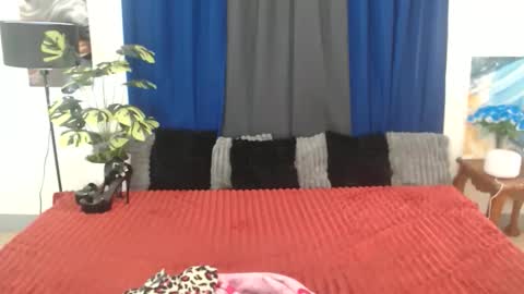 Snapshot of exoticayarah chatting on June 8, 12:14 am exoticayarah online show from June 8, 12:14 am