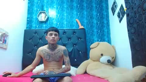 exotichot_couple online show from March 5, 7:06 pm