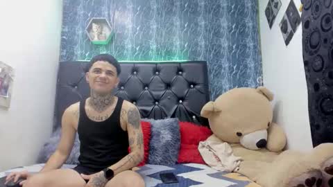 exotichot_couple online show from November 9, 7:45 pm