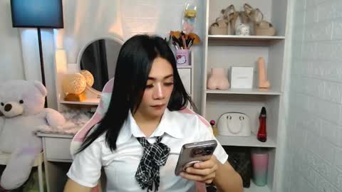 Snapshot of exotictssavie chatting on March 2, 3:24 am exotictssavie online show from March 2, 3:24 am