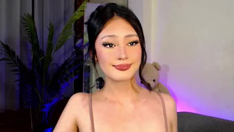 Candy  online show from December 10, 12:05 pm