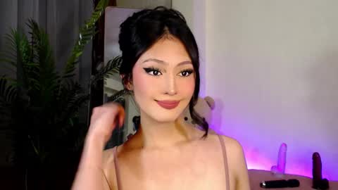 Candy  online show from December 13, 11:13 am