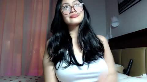 Snapshot of expensive_candyx chatting on February 25, 10:47 am Candy online show from February 25, 10:47 am