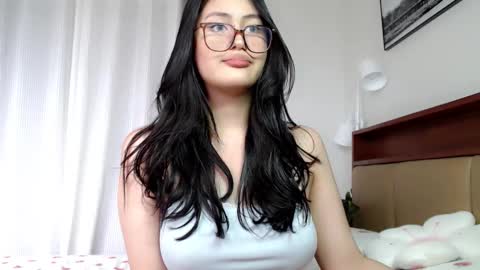 Snapshot of expensive_candyx chatting on February 28, 12:00 am Candy online show from February 28, 12:00 am