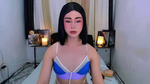 Snapshot of expensive_elise chatting on July 2, 7:03 am expensive_elise online show from July 2, 7:03 am