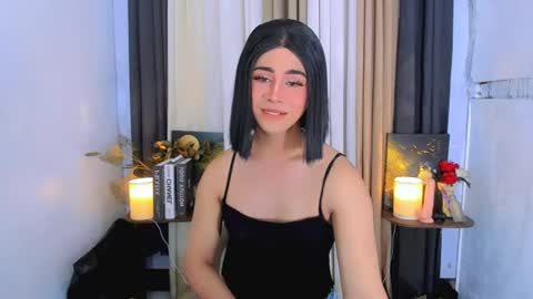 Snapshot of expensive_elise chatting on July 11, 7:55 am expensive_elise online show from July 11, 7:55 am