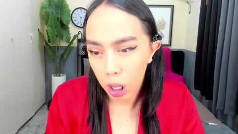 Snapshot of expensivec4ndy chatting on December 14, 5:29 pm Suki online show from December 14, 5:29 pm