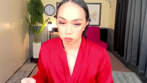 Snapshot of expensivec4ndy chatting on December 15, 4:22 pm Suki online show from December 15, 4:22 pm