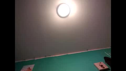 Snapshot of experttreecompany chatting on February 19, 3:02 am experttreecompany online show from February 19, 3:02 am