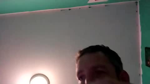 Snapshot of experttreecompany chatting on February 20, 10:05 am experttreecompany online show from February 20, 10:05 am