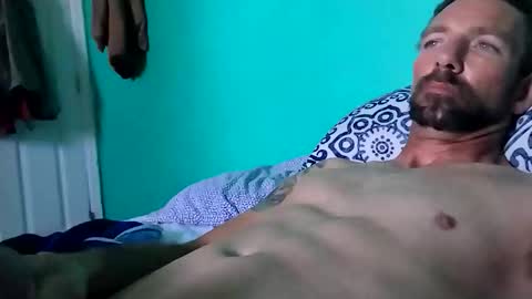 Snapshot of experttreecompany chatting on February 25, 8:40 pm experttreecompany online show from February 25, 8:40 pm