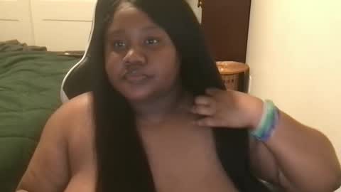 Snapshot of explosivekitty69 chatting on November 3, 7:20 am Miss Kitty online show from November 3, 7:20 am