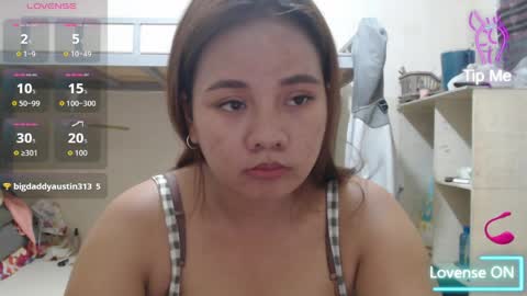 expnsivelj online show from April 4, 9:51 am