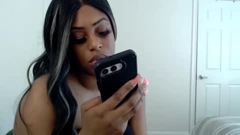 exstacybanks online show from November 6, 4:19 pm