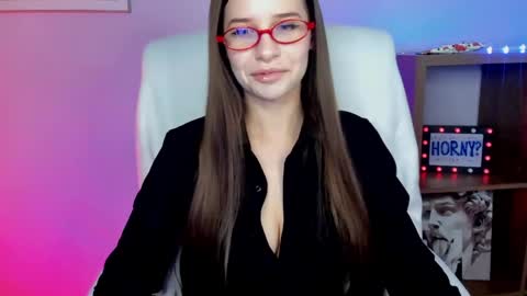 Maya online show from April 2, 6:33 am