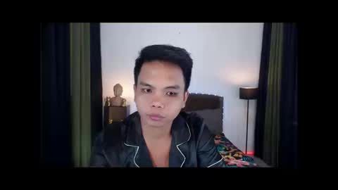 Snapshot of extraservice69menx chatting on October 8, 9:18 am JOHNDAVE online show from October 8, 9:18 am