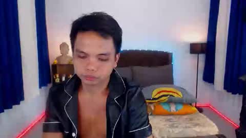 Snapshot of extraservice69menx chatting on October 18, 12:06 pm JOHNDAVE online show from October 18, 12:06 pm