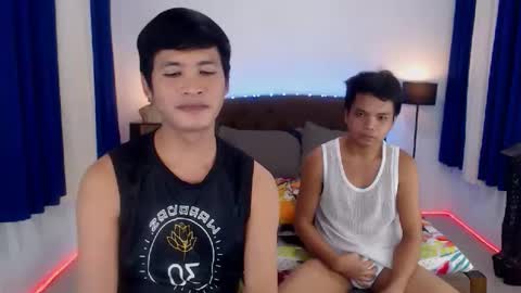 Snapshot of extraservice69menx chatting on November 7, 3:17 am JOHNDAVE online show from November 7, 3:17 am