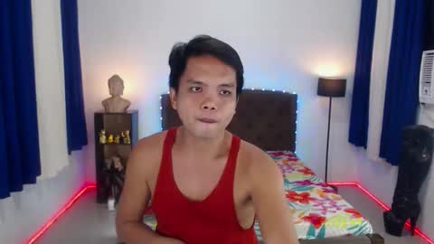 Snapshot of extraservice69menx chatting on November 14, 8:46 am JOHNDAVE online show from November 14, 8:46 am