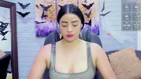 Snapshot of eyes_duque chatting on October 31, 7:37 pm online show from October 31, 7:37 pm
