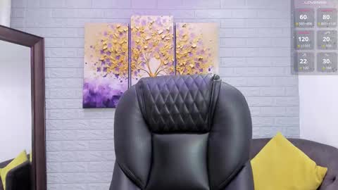 Snapshot of eyes_duque chatting on November 8, 1:44 pm online show from November 8, 1:44 pm