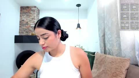 Snapshot of eyes_duque chatting on November 10, 7:35 pm online show from November 10, 7:35 pm