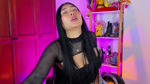 Snapshot of eymy_hadid_ chatting on October 13, 8:42 pm Emily online show from October 13, 8:42 pm