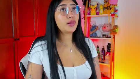 Emily online show from December 15, 8:57 pm