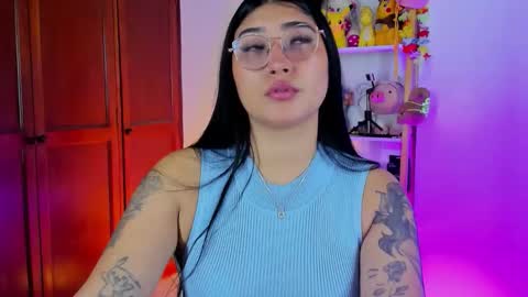 Emily online show from December 21, 9:00 pm