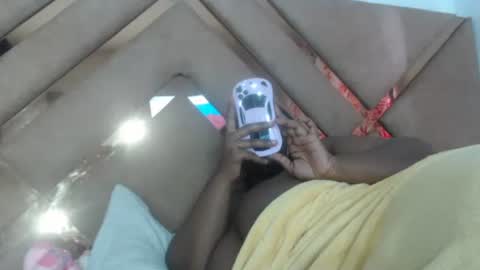 Snapshot of eyshaexotii chatting on April 30, 6:25 pm eyshaexotii online show from April 30, 6:25 pm