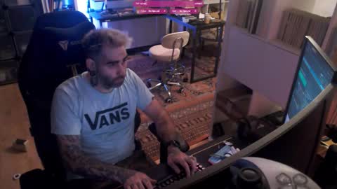 Eytab online show from October 13, 8:09 pm