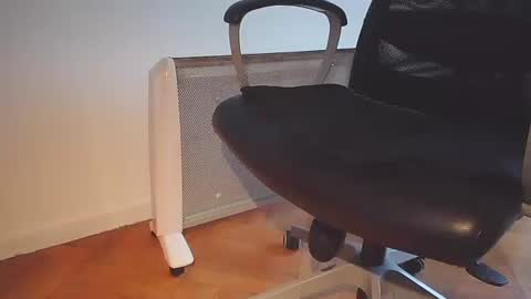 Snapshot of ezcoda chatting on January 13, 10:03 am EZCODA online show from January 13, 10:03 am