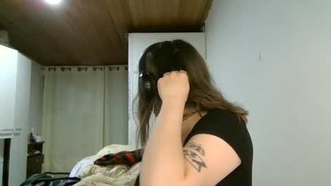 Aimee online show from December 6, 3:08 am