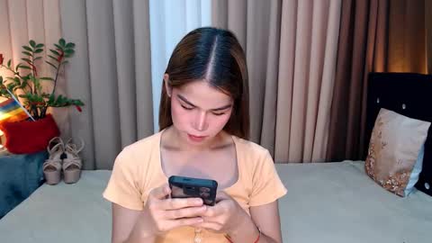 UR SWEET EZRA online show from December 14, 11:07 am