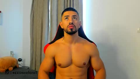 Ezzio Scolaro online show from October 17, 12:30 pm