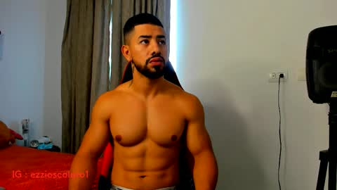 Ezzio Scolaro online show from November 20, 11:54 am