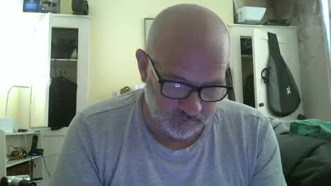 f1zzeek online show from June 22, 3:31 pm