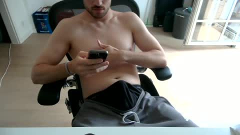 Snapshot of fabian_196 chatting on July 8, 3:05 pm Call me bitch online show from July 8, 3:05 pm