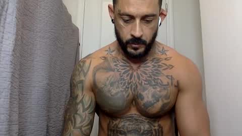Snapshot of fabianelgalan chatting on December 13, 11:17 pm Fabianelgalan online show from December 13, 11:17 pm