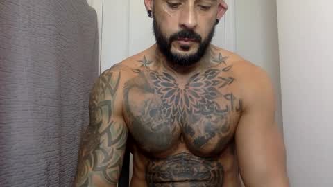 Snapshot of fabianelgalan chatting on December 18, 3:37 am Fabianelgalan online show from December 18, 3:37 am